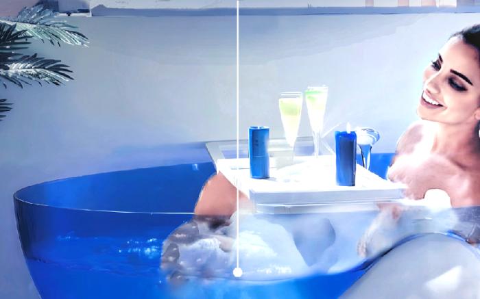 Pharaoh  jacuzzi pyramids view 