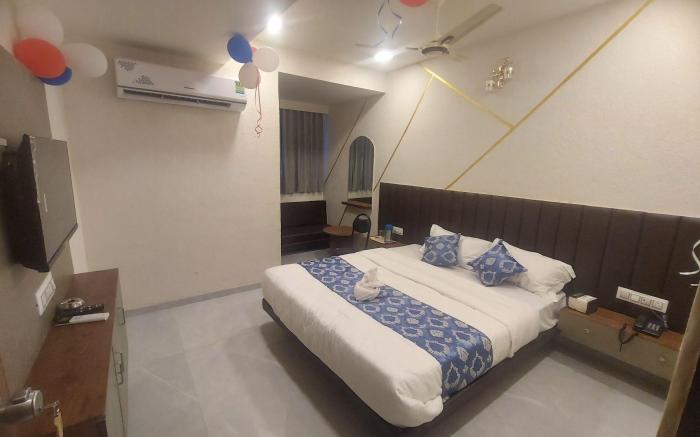 Hotel Avadh Palace
