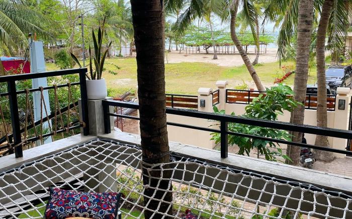 Beach People Hostel