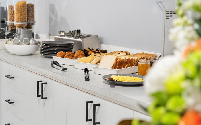 Breakfree Sydney on Broadway