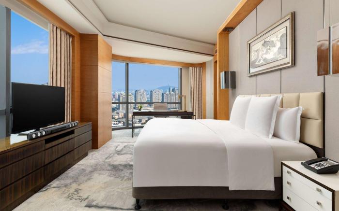 Pullman Haining