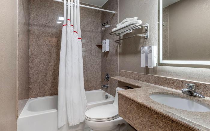 Red Roof Inn Suffolk