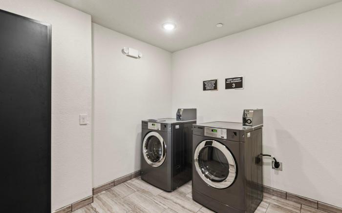 Cobblestone Hotel & Suites - Cullman