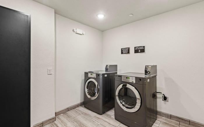 Cobblestone Hotel & Suites - Cullman