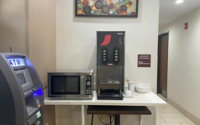 Red Roof Inn Pittsburgh – McKnight Rd