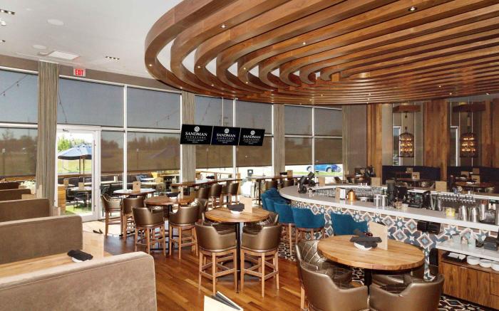 Sandman Signature Calgary Airport Hotel