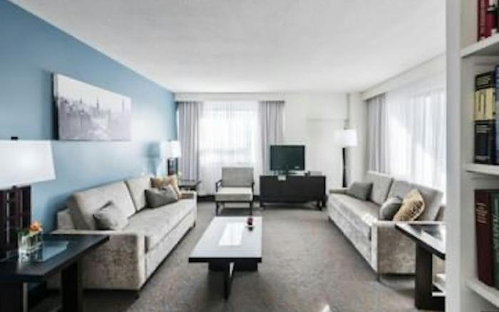 Ottawa Embassy Hotel & Suites