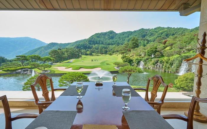 Crystal Valley CC Golden Village