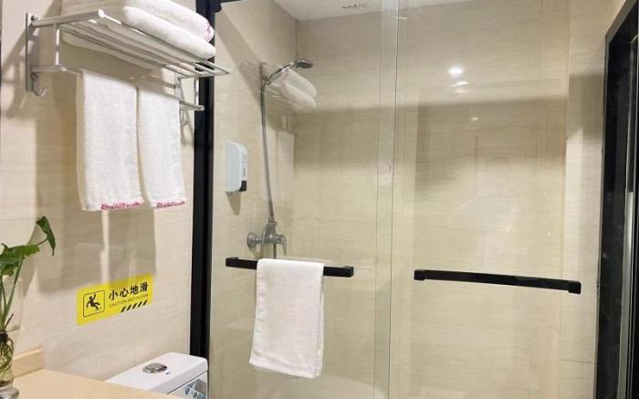 Shell Hotel Yixing Heqiao Town Government