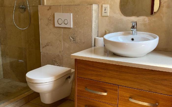 Alexandra Luxury Guest Suites 