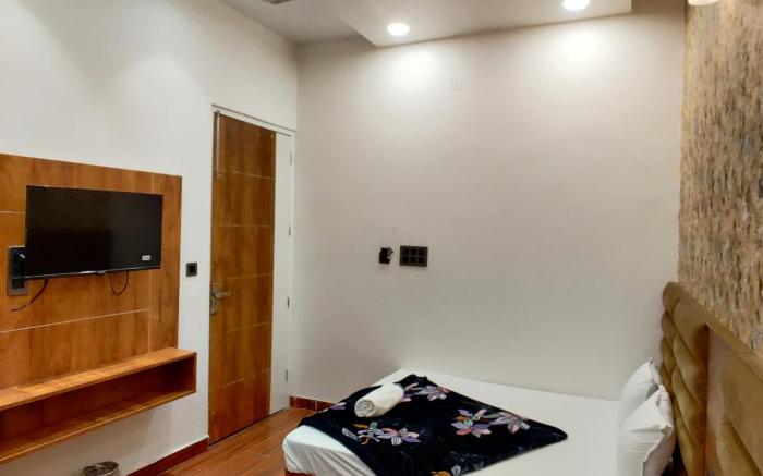 Hotel 4S Niwas