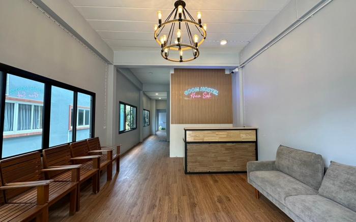 Boom Hostel Khaosok