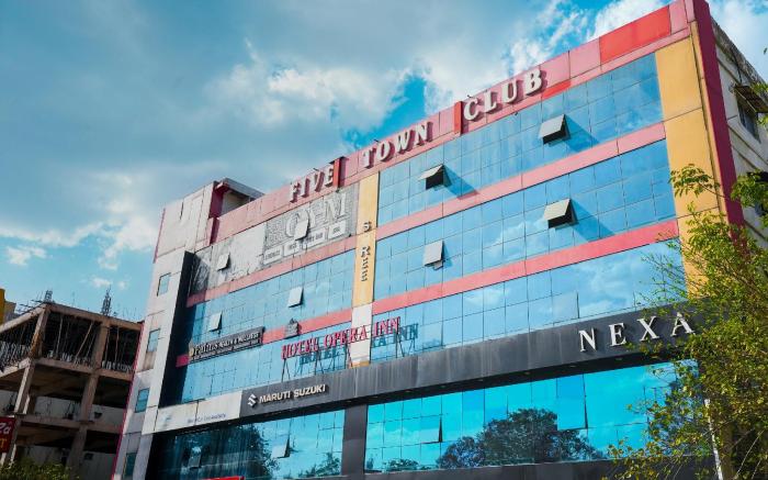 Hotel Opera Inn near Central Bus Stand