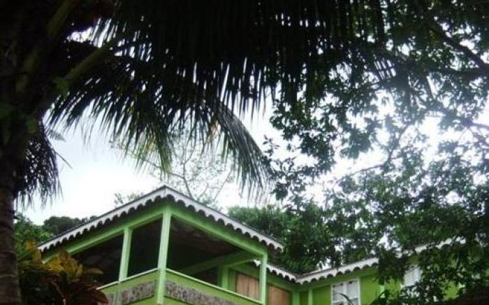 Serenity Lodges Dominica