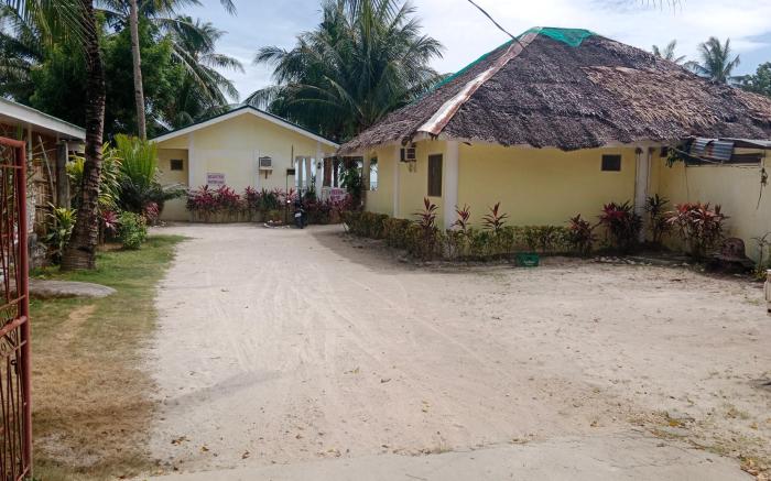 Ricks Mangrove Beach Resort 