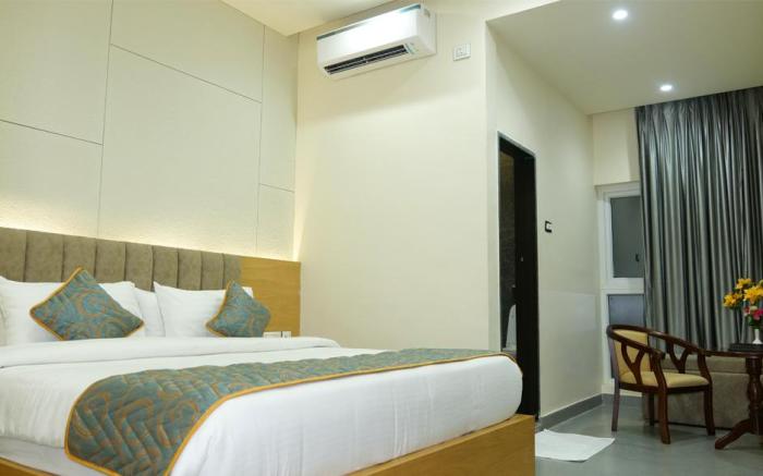 hotel sannidhi emerald 