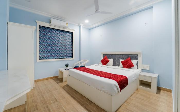 Tripli Hotels White Manor