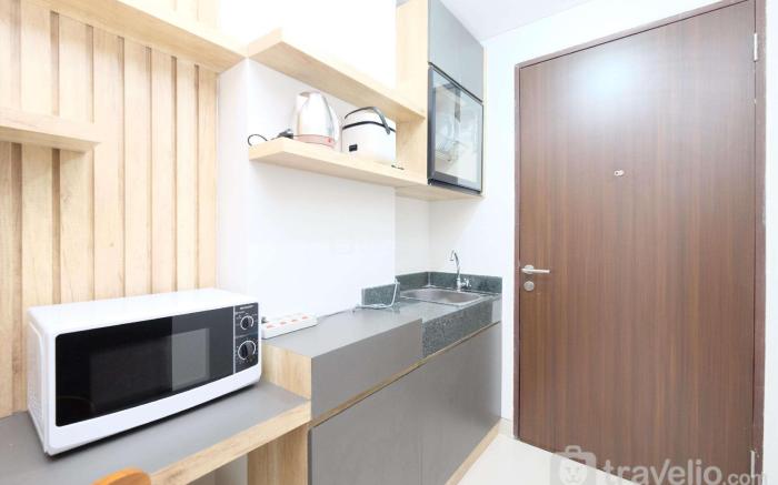 Good Deal Studio Transpark Cibubur Apt By Travelio