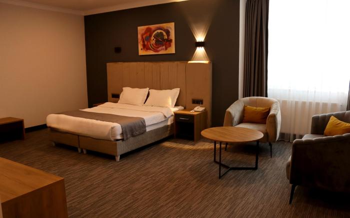 HOME PLUS HOTEL