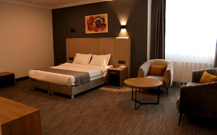 HOME PLUS HOTEL