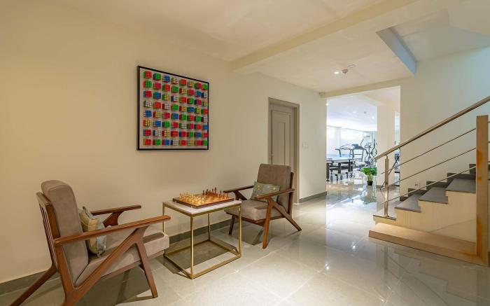 StayVista at Isabella The Beach View with Pvt Gym, Game Room & Pool