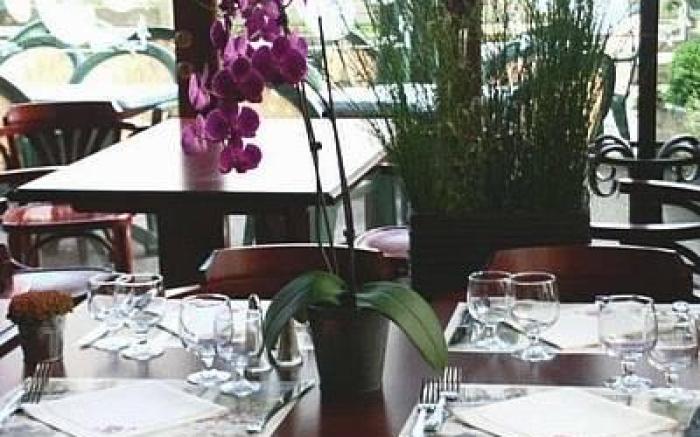 Logis Hotel Le Relais Des Remparts