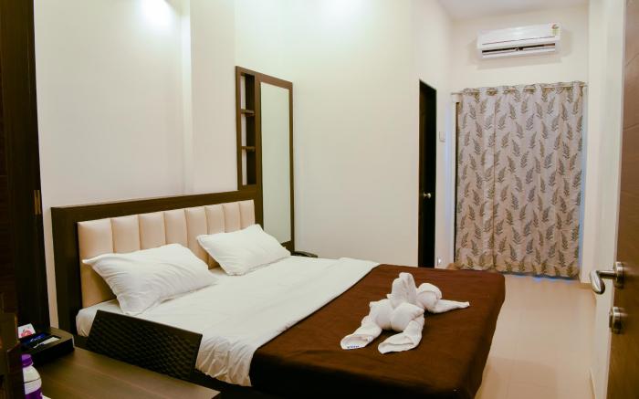 Malvan's Aishwarya Hotel