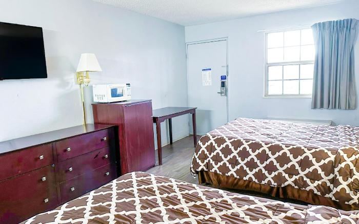 Happy Stay Inn Madisonville I-69 By OYO