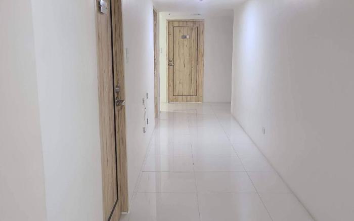 INSPIRIA CONDO BESIDE ABREEZA MALL