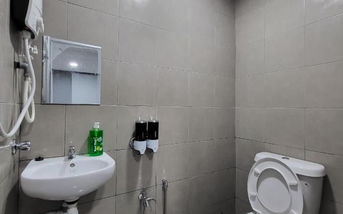 Fella Studio Bandar Baru Uda Three Queen Beds 9