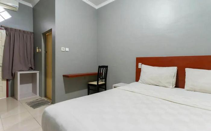 RedDoorz @ Jalan Sei Batang Hari Medan