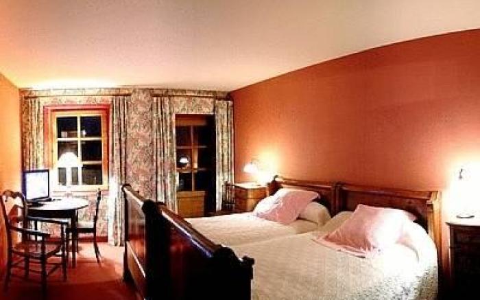 Contact Hotels Le Savigny & Spa