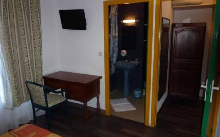 Logis Hotel Restaurant L'Abri