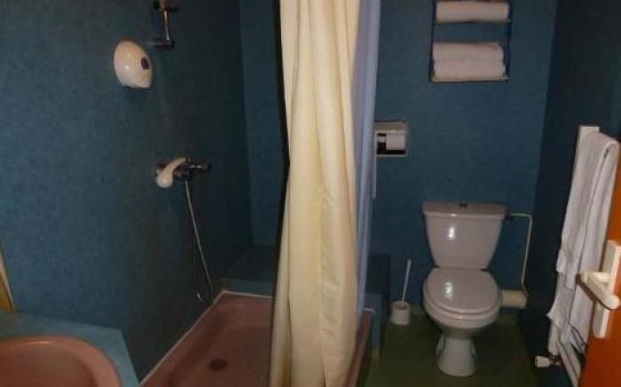 Logis Hotel Restaurant L'Abri