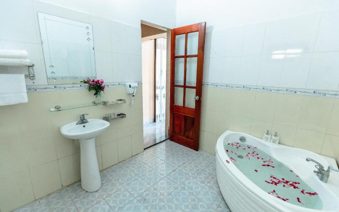 Hoa Lu Garden Resort