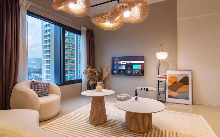 D Amour, Dual-Key Designer Condo 2+1BR by ALV