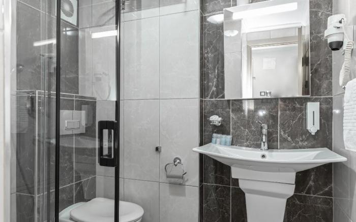 Bursa Loyal City Hotel