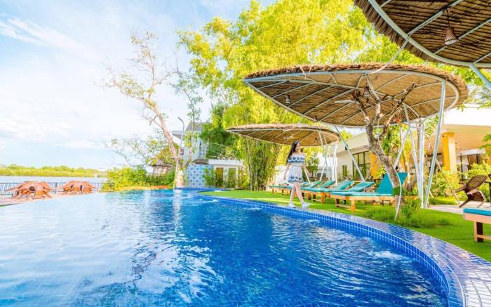Moly Resort