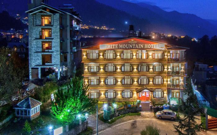 white Mountain Hotels