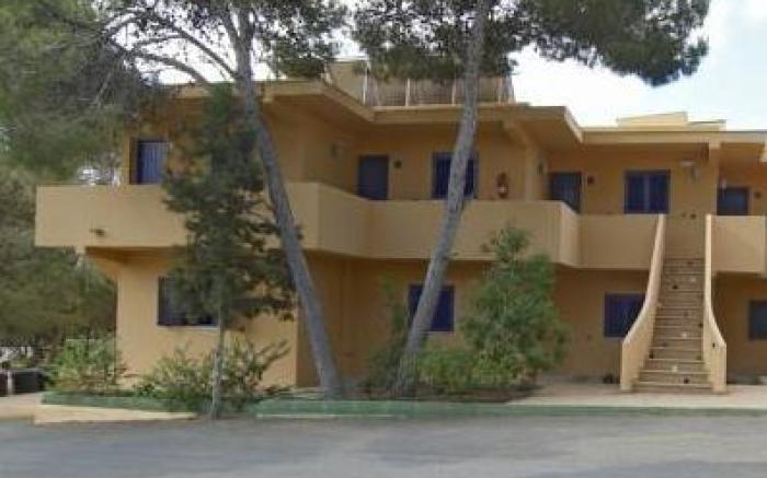 Ses Eufabietes Apartments & Restaurant