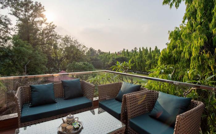 StayVista at Estate 10 by Tarika