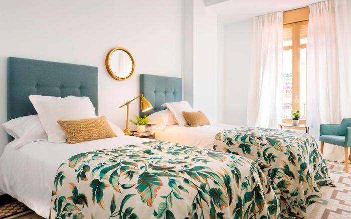 Bright & large 4Bd. apartment with views to the Alcazaba. Zegrí