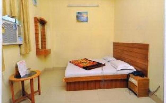Hotel Pushpak Palace