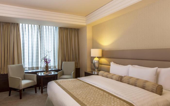 Crimson Hotel Filinvest City Manila