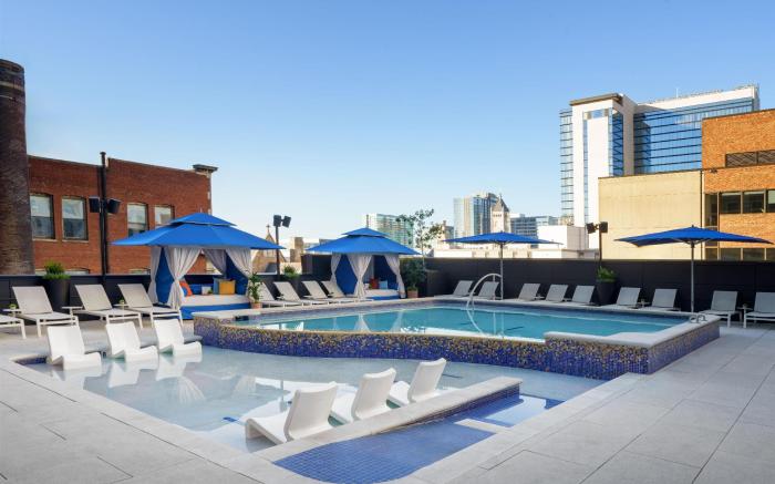 Tempo by Hilton Nashville Downtown