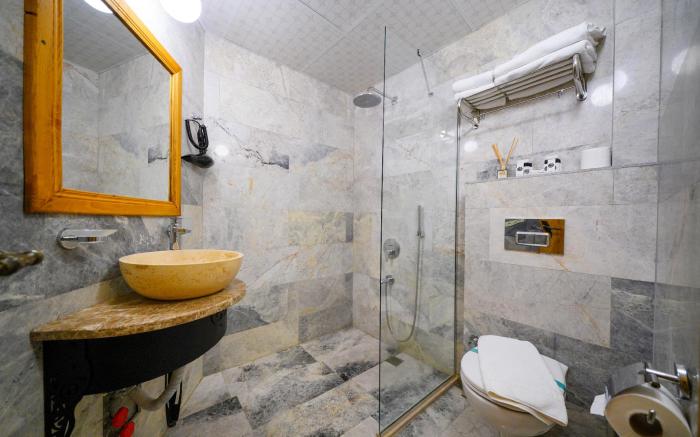 Cave Hotel Saksagan