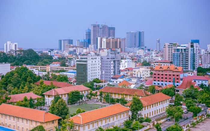 CHECK inn Phnom Penh Royal Palace