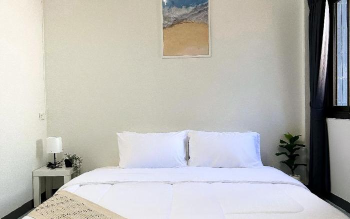 Montana Hotel & Hostel Phuket