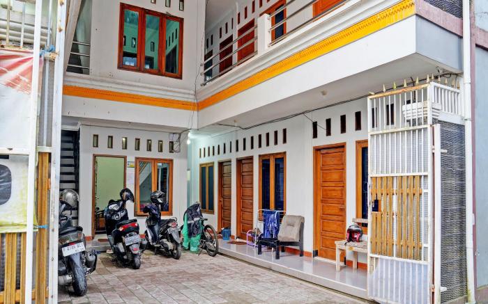 SPOT ON 92532 Penginapan Hj Lilis Syariah 