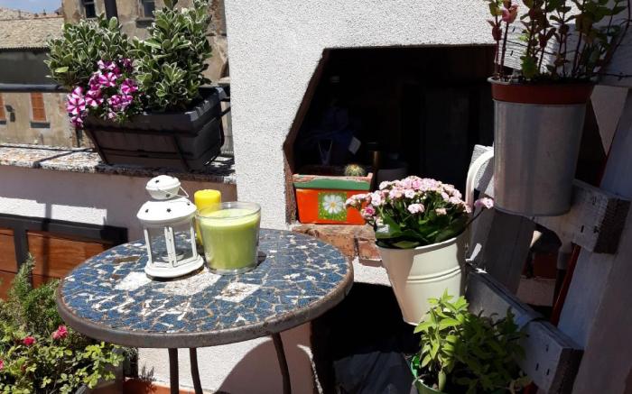 central apartment, just steps from the Duomo and the Teatro, with balcony